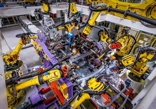 凯迪拉克Lyriq量产版启动路试，新车预售即将开启